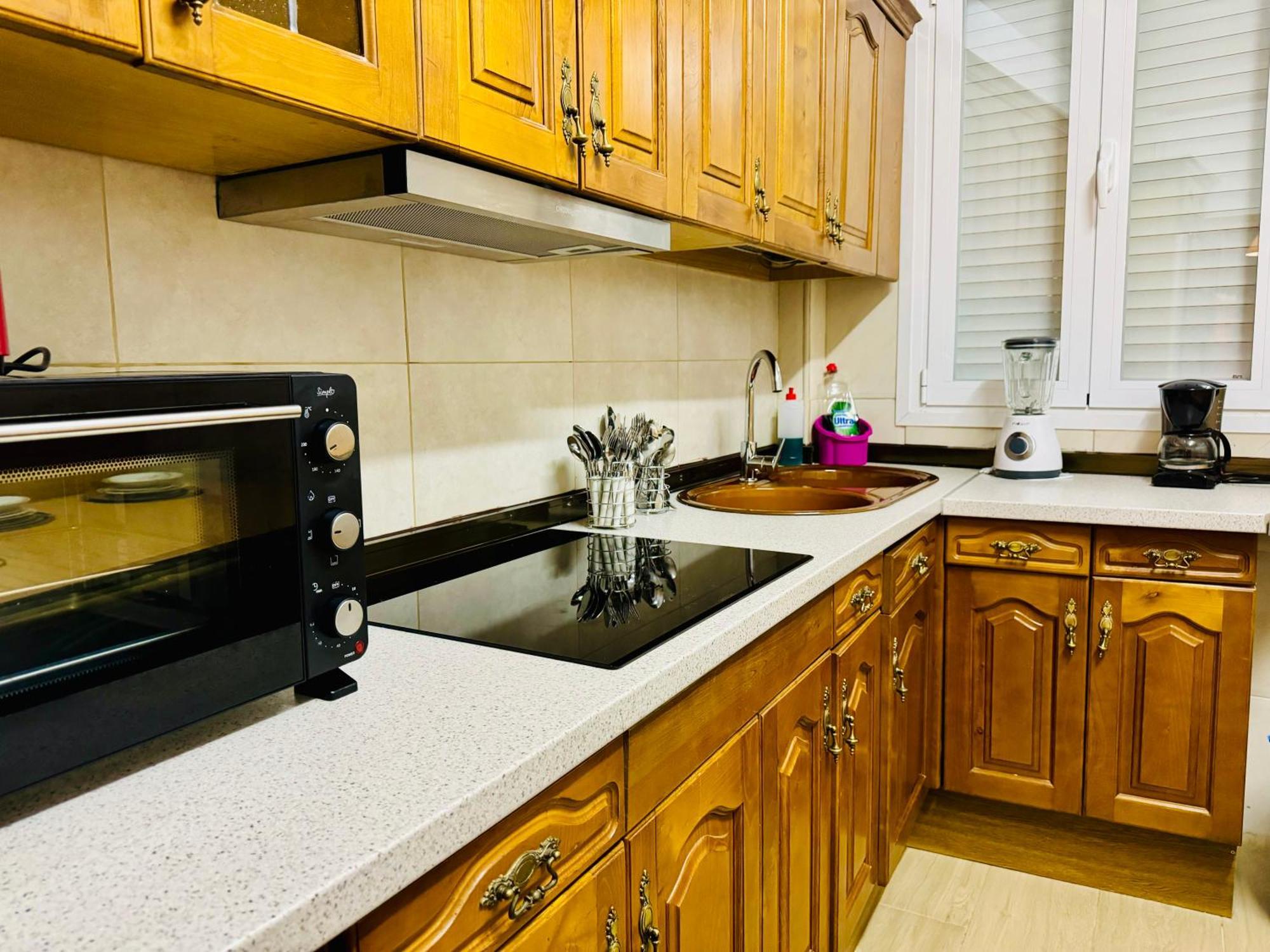 Appartamento Pisos Familiares Barajas Madrid Esterno foto